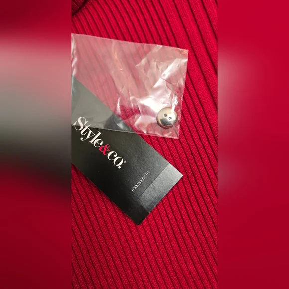 Macy's Red Turtleneck Sweater with Ribbed Texture Long Sleeves Nwt Large - Picture 4 of 9